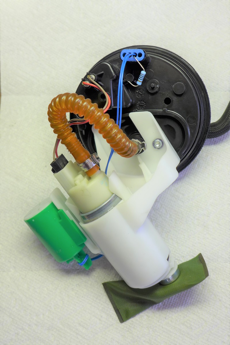 Replace fuel strip with warning switch on 2012 R1200R? - Camheads ...