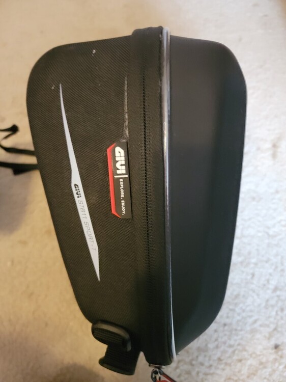 SOLD Givi ST611 Tank Bag 100 plus Shipping Parts and Accessories