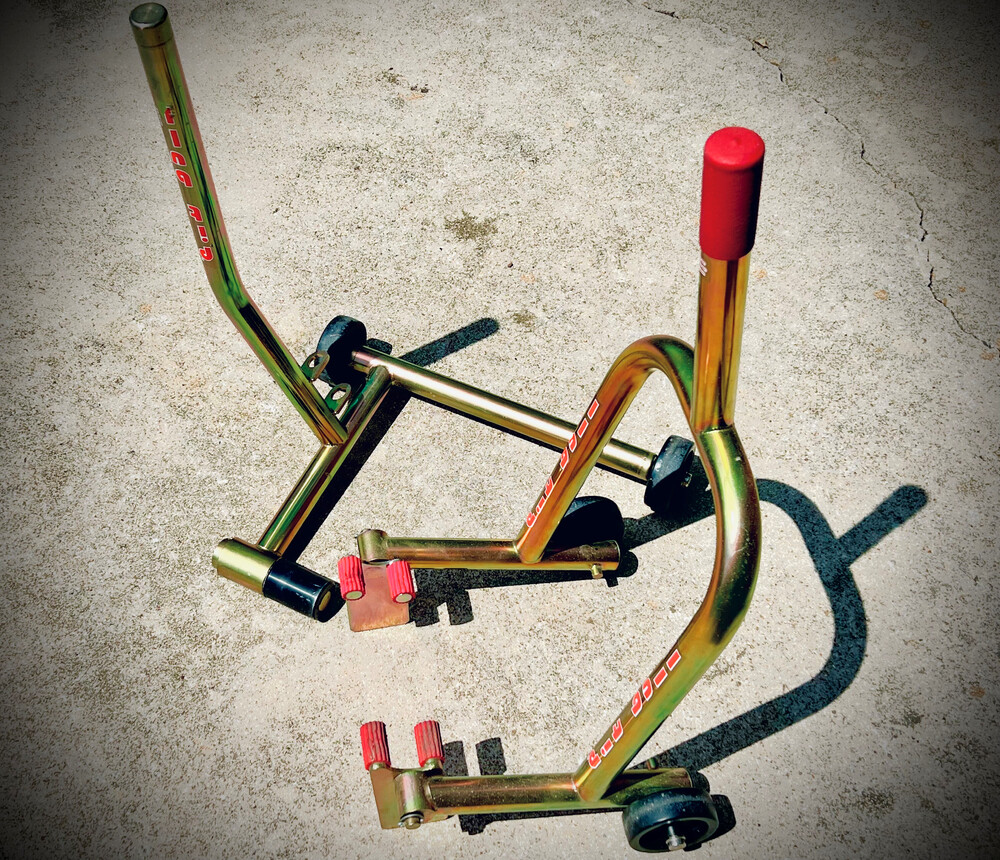 Pit Bull paddock stands fits many BMW bikes Parts and Accessories