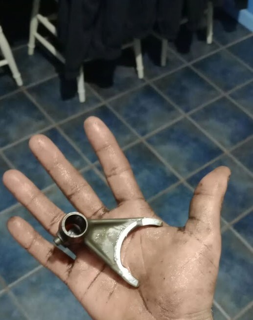 1985 k100 has worn shift fork K Bikes BMWSportTouring