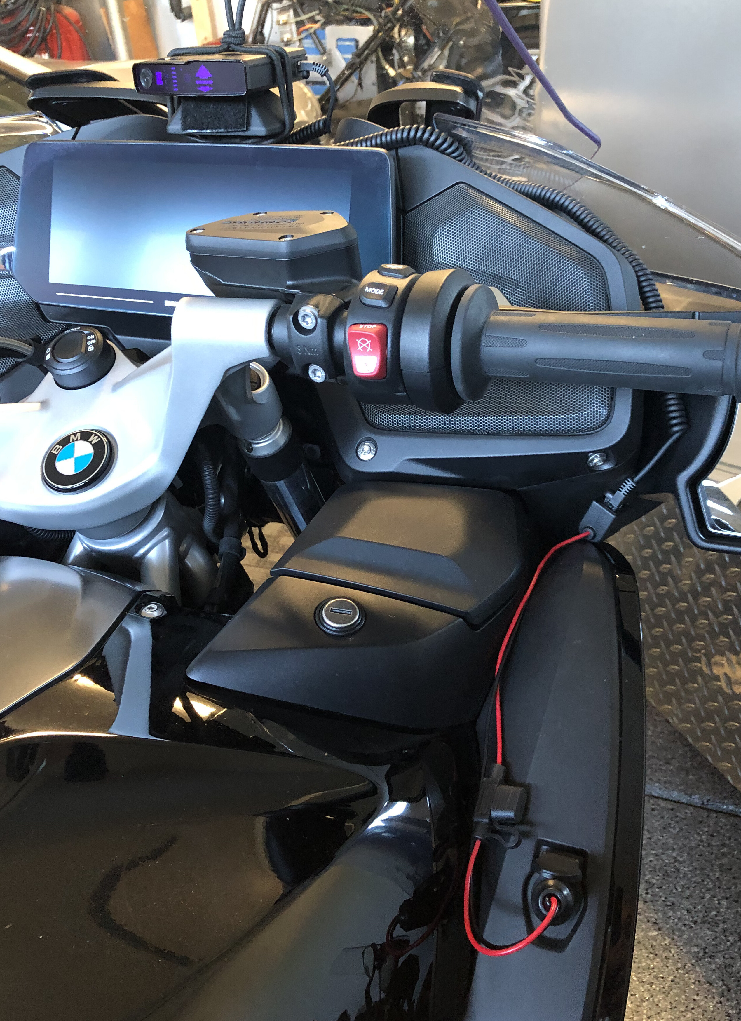 V1 Radar Detector - RT1250 Integration - ShiftCam - BMWSportTouring