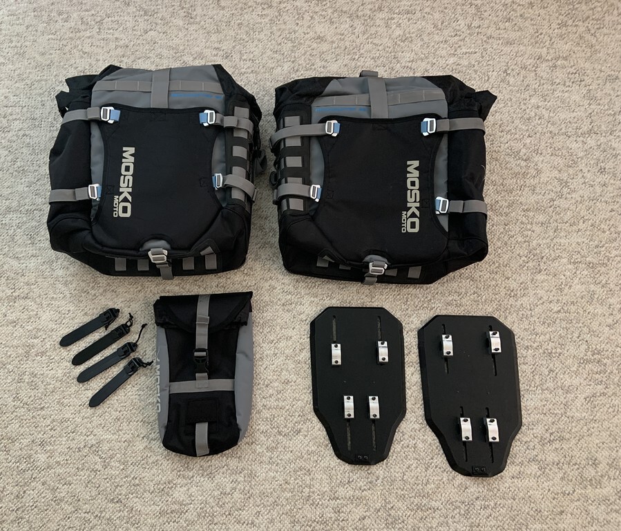 SOLD - Mosko Moto BackCountry 35L Set - Parts and Accessories