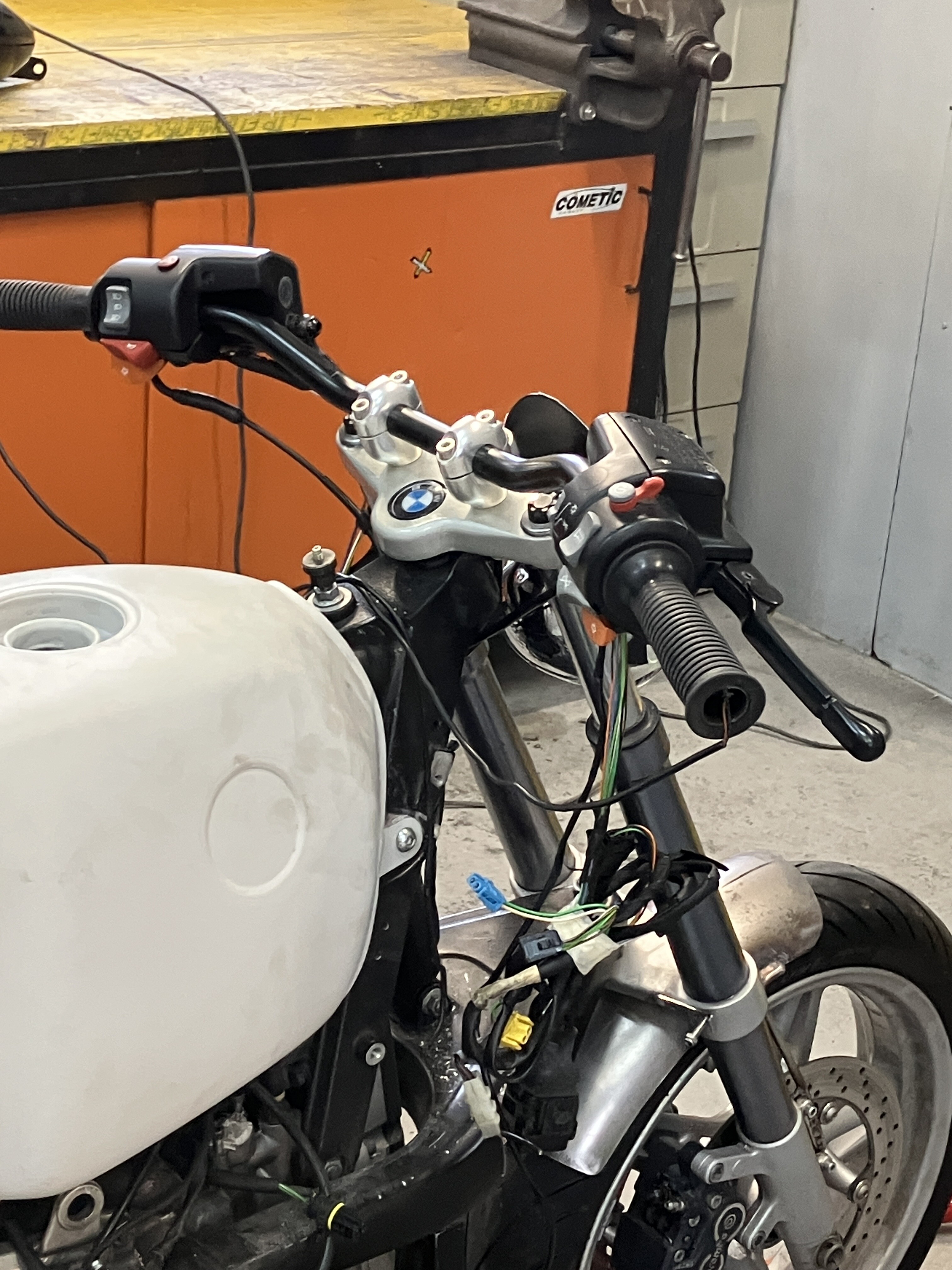 R 1100 S handlebar controllers - Motorcycle Talk - BMWSportTouring